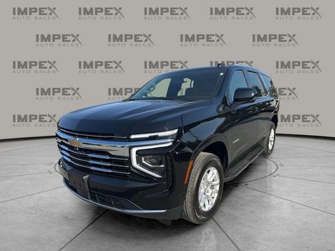Used 2025 Chevrolet Tahoe LT AWD/4WD image 1