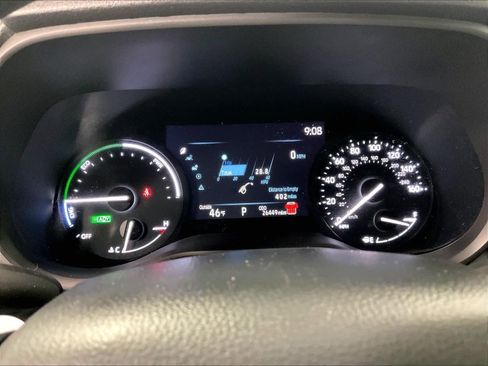 Used 2025 Toyota Sienna LE image 25