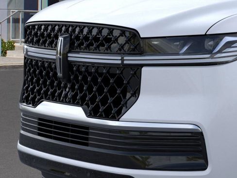 New 2026 Lincoln Navigator L Reserve w/ Jet Appearance Package image 17