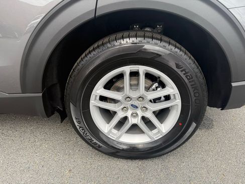 New 2025 Ford Explorer Active w/ Active Comfort Package RWD image 12