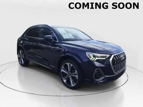 Used 2021 Audi Q3 2.0T Premium Plus w/ Premium Plus Package AWD/4WD image 1