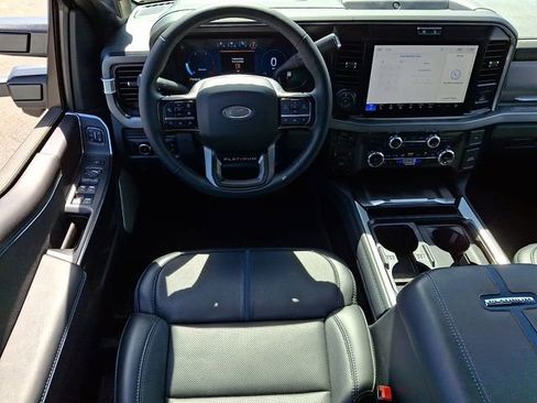 Used 2026 Ford F250 Platinum AWD/4WD image 11
