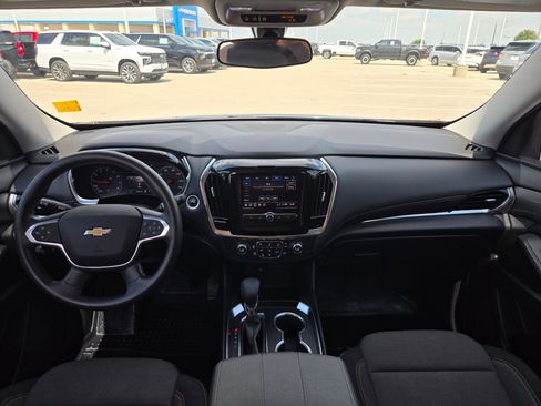 Certified 2021 Chevrolet Traverse LS FWD image 16