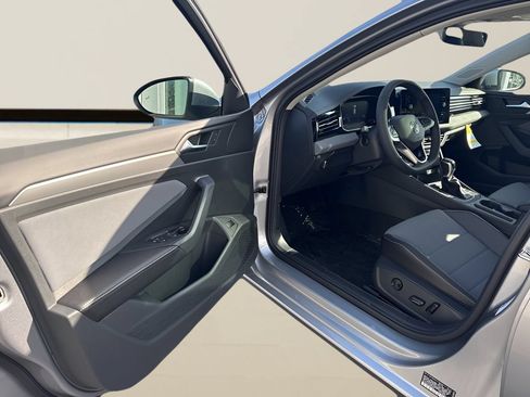 New 2026 Volkswagen Jetta SE FWD image 15