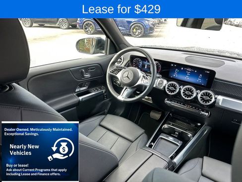 Used 2025 Mercedes-Benz GLB 250 4MATIC image 33