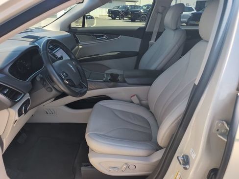 Used 2018 Lincoln MKX Select w/ Select Plus Package AWD/4WD image 15