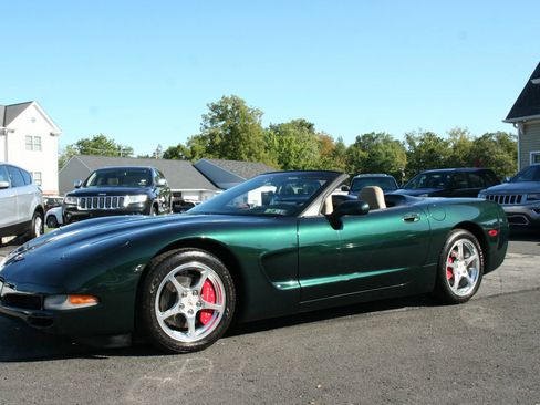 Used 2001 Chevrolet Corvette Convertible w/ Preferred Equipment Group2 image 1