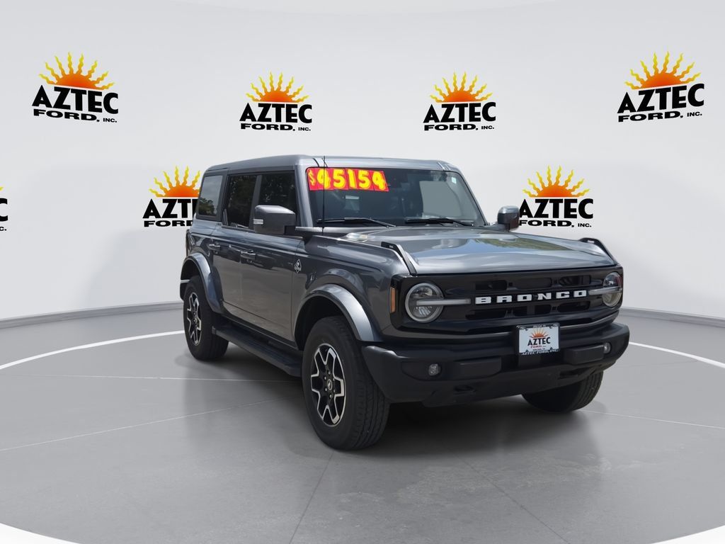 Used 2024 Ford Bronco Outer Banks AWD/4WD image 2