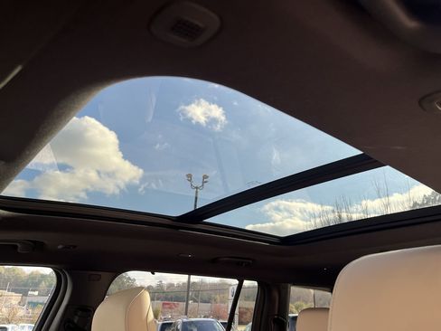 Used 2024 Jeep Grand Cherokee L Limited w/ Luxury Tech Group II image 29