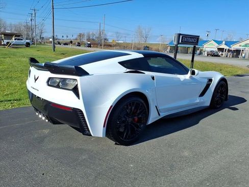 Used 2017 Chevrolet Corvette Z06 w/ Battery Protection Package image 5