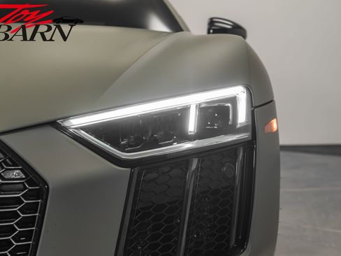 Used 2017 Audi R8 V10 plus image 11