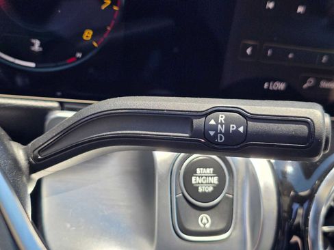 Used 2023 Mercedes-Benz GLB 250 4MATIC image 36