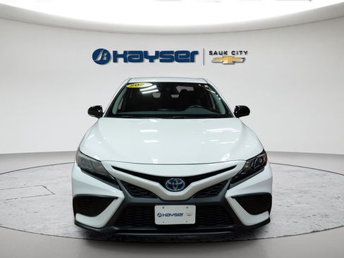 Used 2023 Toyota Camry SE FWD image 2