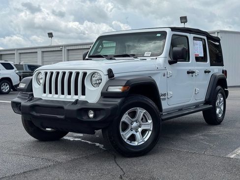 Used 2018 Jeep Wrangler Unlimited Sport S AWD/4WD image 6