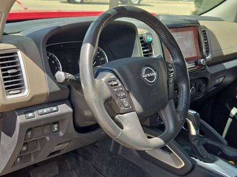 Used 2022 Nissan Frontier SV RWD image 10