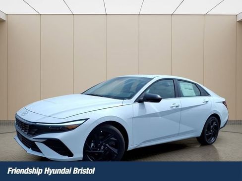 New 2026 Hyundai Elantra SEL Sport FWD image 1