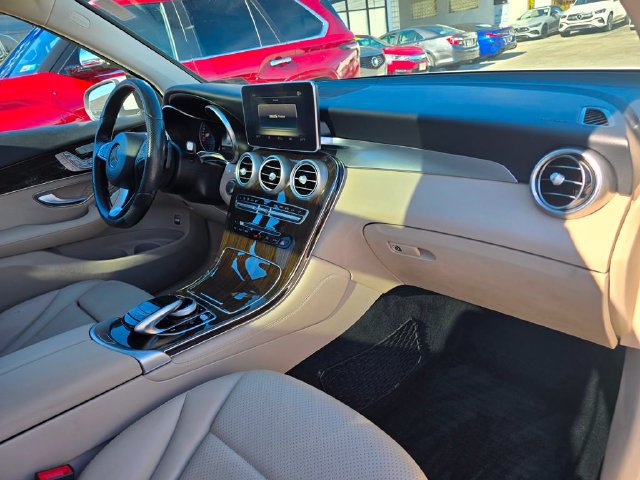 Used 2018 Mercedes-Benz GLC 300 4MATIC image 20