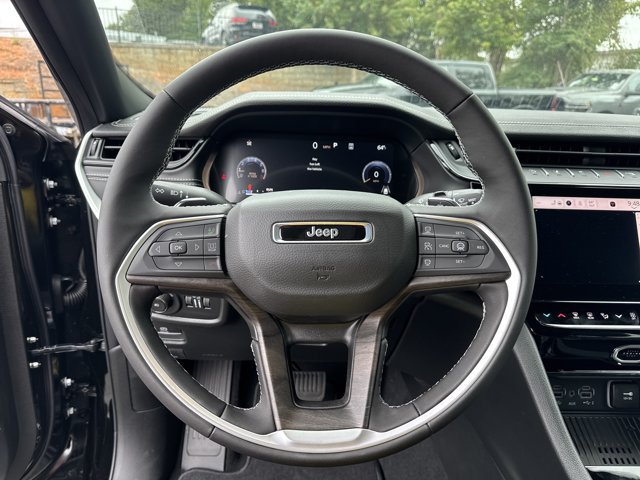 New 2027 Jeep Grand Cherokee Limited AWD/4WD image 22