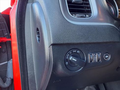 Used 2022 Dodge Charger SXT image 15