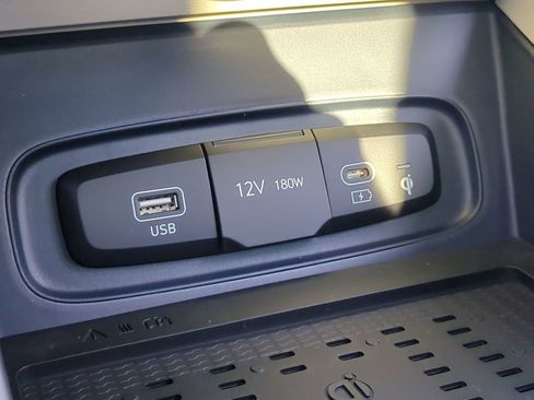 New 2026 Hyundai Venue SEL FWD image 25