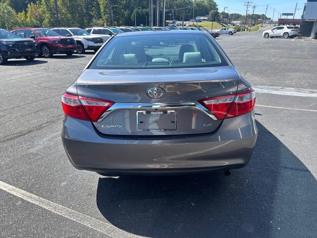 Used 2017 Toyota Camry LE FWD image 49