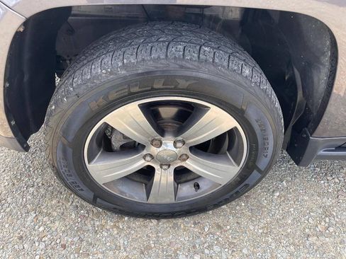 Used 2016 Jeep Compass High Altitude AWD/4WD image 28