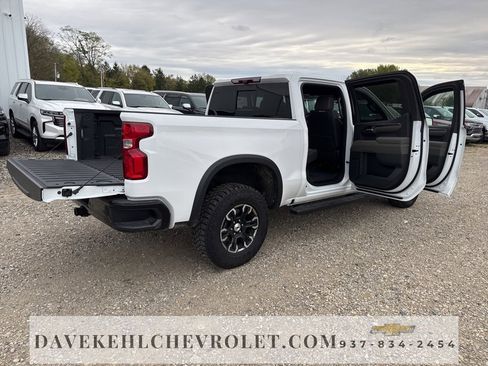 Used 2023 Chevrolet Silverado 1500 ZR2 w/ Technology Package image 34