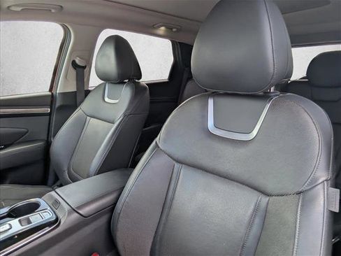 Used 2022 Hyundai Tucson Limited image 24