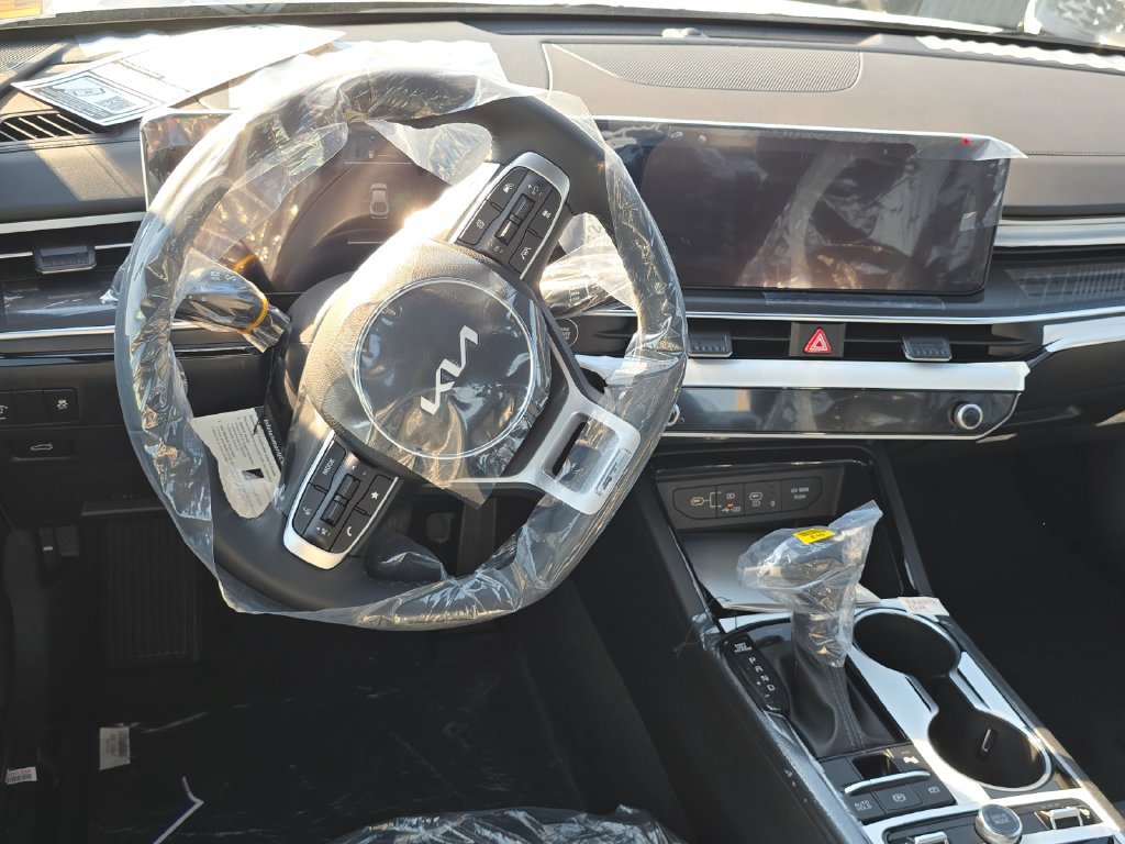 New 2027 Kia K5 GT-Line FWD image 8