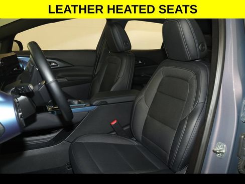 Used 2025 Chevrolet Equinox EV LT w/ Convenience Package AWD/4WD image 4