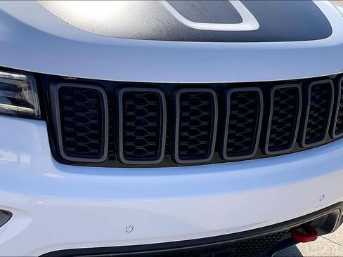 Used 2017 Jeep Grand Cherokee Trailhawk w/ Trailhawk Luxury Group image 29