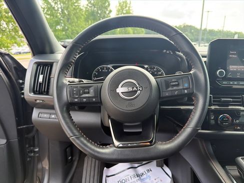 Used 2023 Nissan Pathfinder Rock Creek AWD/4WD image 18