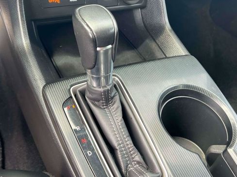 Used 2024 Honda Civic Sport image 31