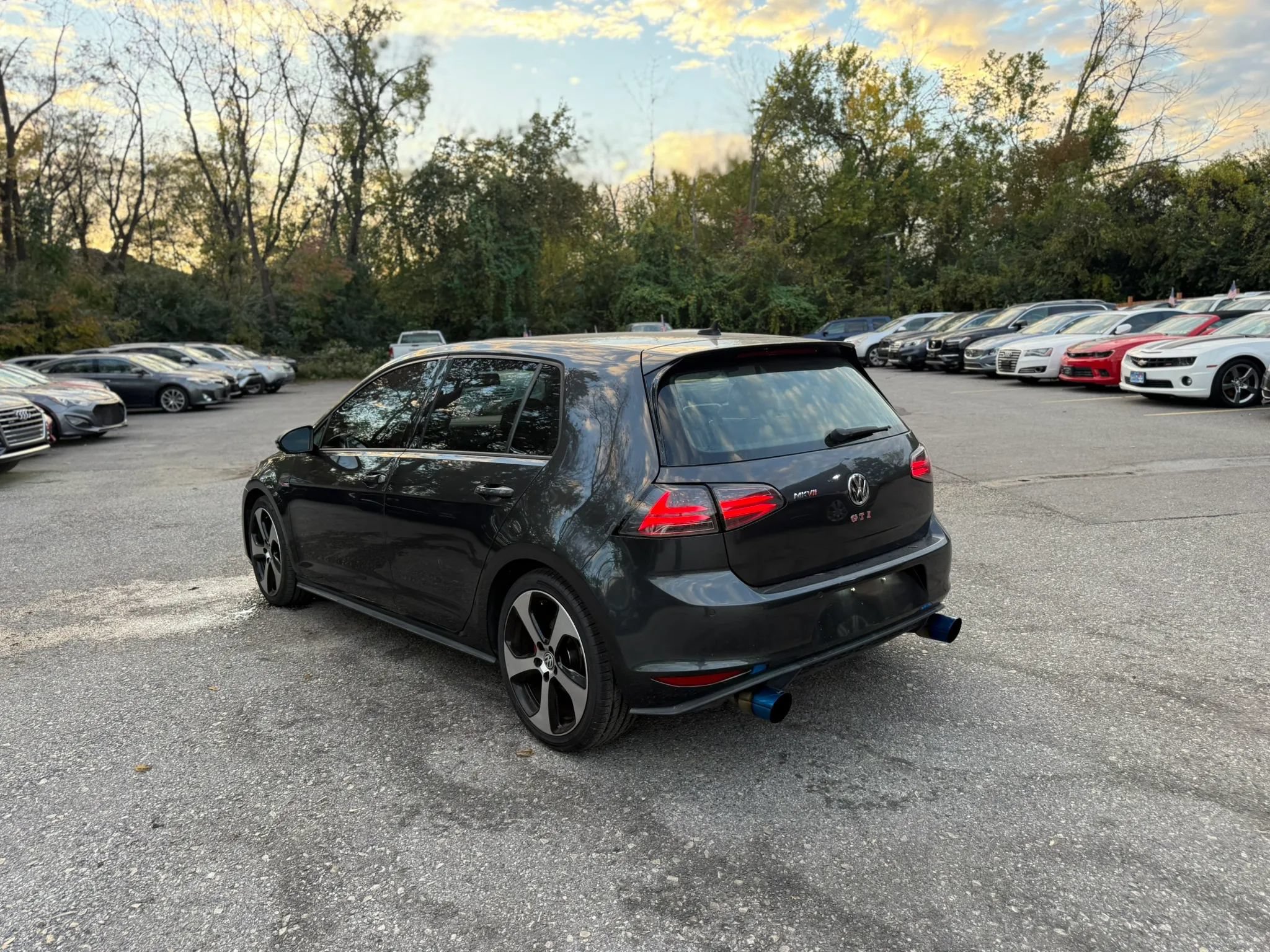 Used 2015 Volkswagen GTI Autobahn w/ Lighting Package (SEL) FWD image 2