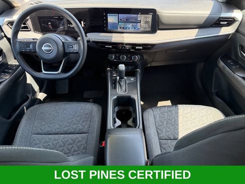 Used 2025 Nissan Kicks SV FWD image 19