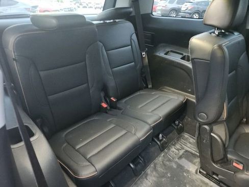 Used 2022 GMC Acadia AT4 w/ Technology Package AWD/4WD image 14