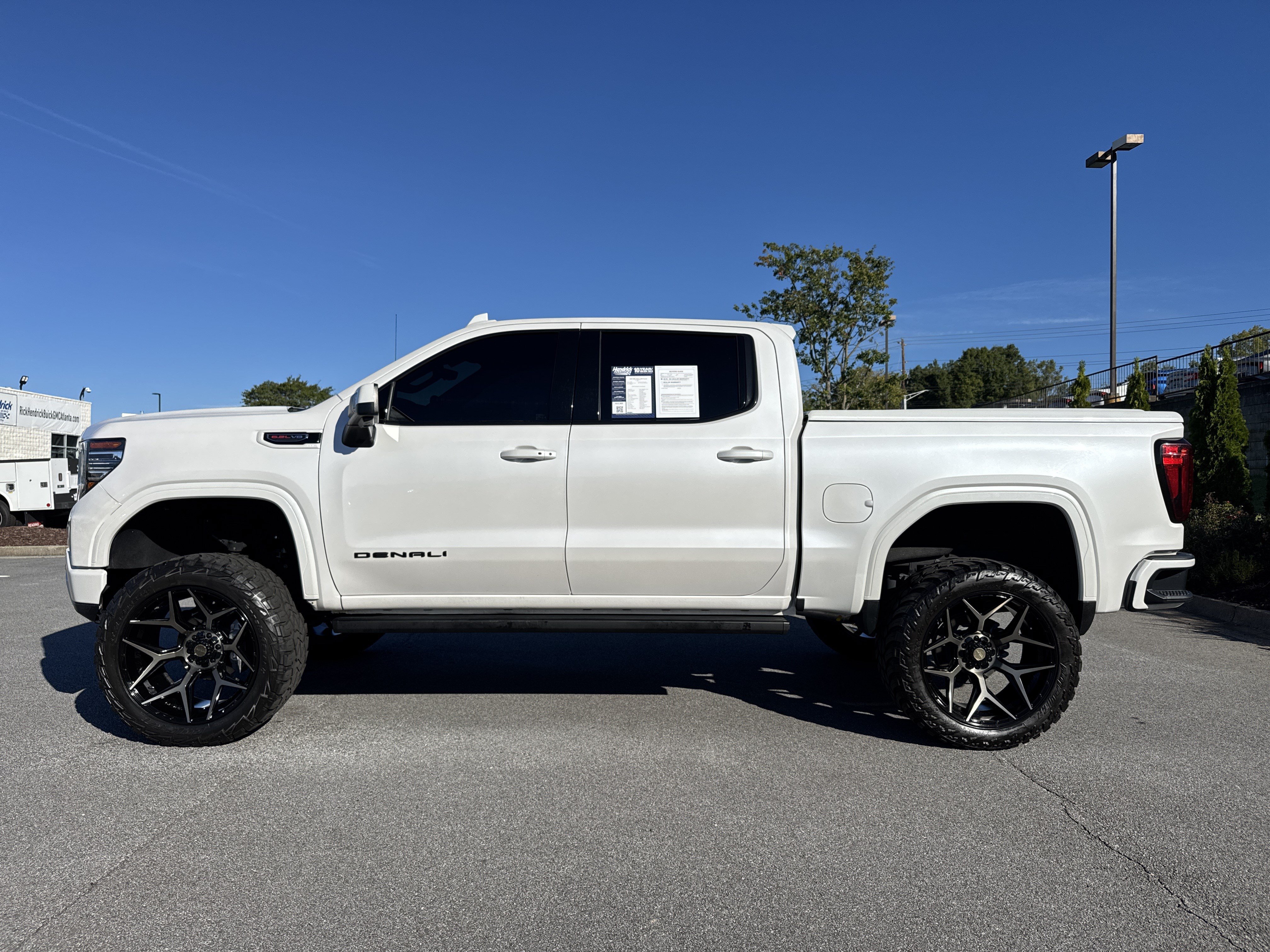 Used 2024 GMC Sierra 1500 Denali w/ Denali Reserve Package AWD/4WD image 7