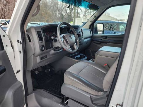 Used 2018 Nissan NV 2500 SV image 10
