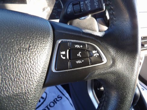 Used 2019 Ford EcoSport SE image 16