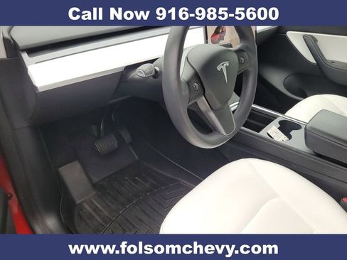 Used 2021 Tesla Model Y Long Range image 12