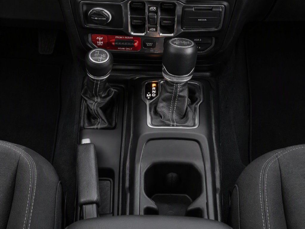 Used 2023 Jeep Wrangler Unlimited Rubicon 4xe AWD/4WD image 22