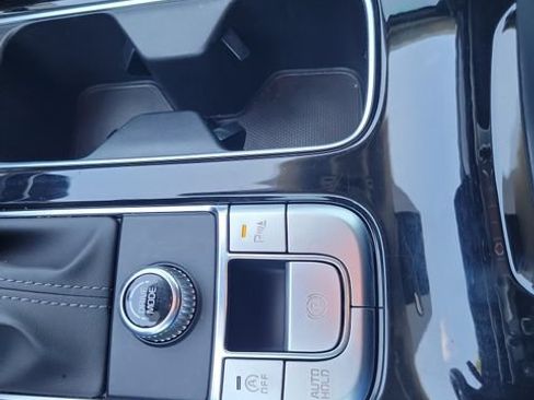 Certified 2025 Kia Telluride LX FWD image 32