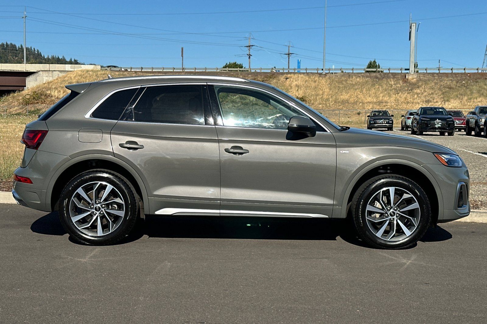 Used 2025 Audi Q5 2.0T Premium AWD/4WD image 2