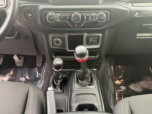 Used 2020 Jeep Wrangler Unlimited Sport image 11