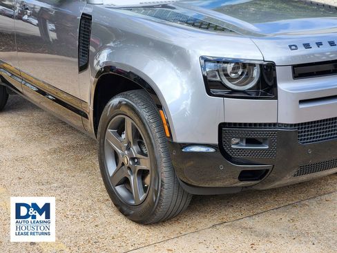 Used 2023 Land Rover Defender 110 X-Dynamic SE image 11