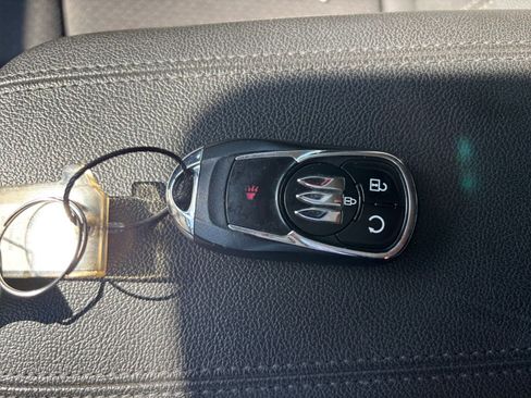 Used 2025 Buick Encore GX Preferred FWD image 21