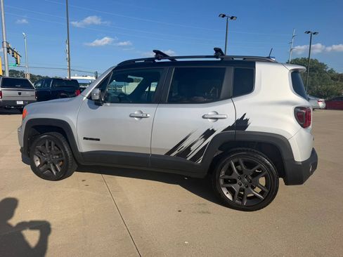 Used 2020 Jeep Renegade Altitude AWD/4WD image 9
