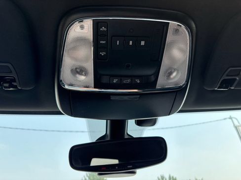 Used 2019 Dodge Durango R/T w/ Blacktop Package AWD/4WD image 39