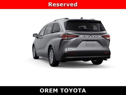 New 2026 Toyota Sienna XLE FWD image 7