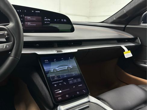 Used 2024 Lucid Air Touring AWD/4WD image 28